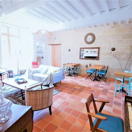 Guillac  Domaine De Gaia, Piscine, Petanque, Ping Pong, Proche Saint-Emilion Bed & Breakfast エクステリア 写真
