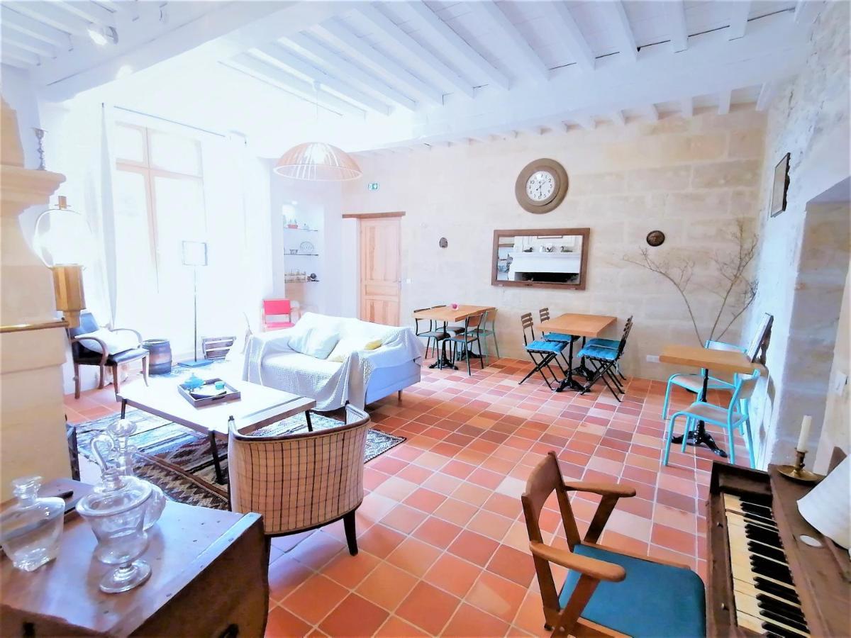 Guillac  Domaine De Gaia, Piscine, Petanque, Ping Pong, Proche Saint-Emilion Bed & Breakfast エクステリア 写真