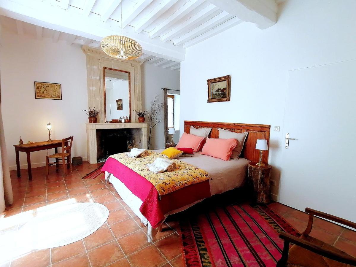 Guillac  Domaine De Gaia, Piscine, Petanque, Ping Pong, Proche Saint-Emilion Bed & Breakfast エクステリア 写真