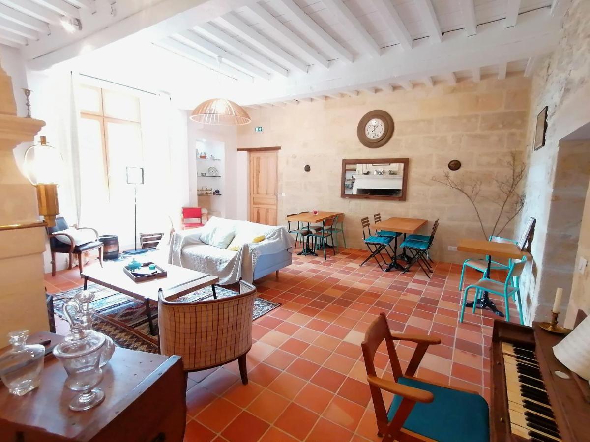 Guillac  Domaine De Gaia, Piscine, Petanque, Ping Pong, Proche Saint-Emilion Bed & Breakfast エクステリア 写真